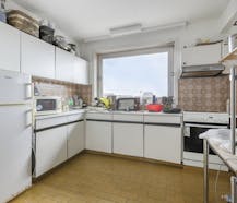 Lichtrijk hoekappartement met garage te koop in Sint-Michiels