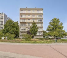 Lichtrijk hoekappartement met garage te koop in Sint-Michiels