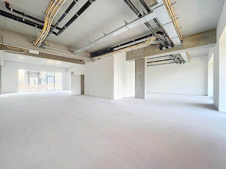 Nieuwbouw handelspanden (92 m² - 331 m²) in centrum Lokeren