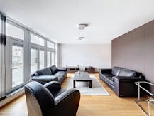 Instapklaar ruim appartement te koop aan de Markt in Eeklo 