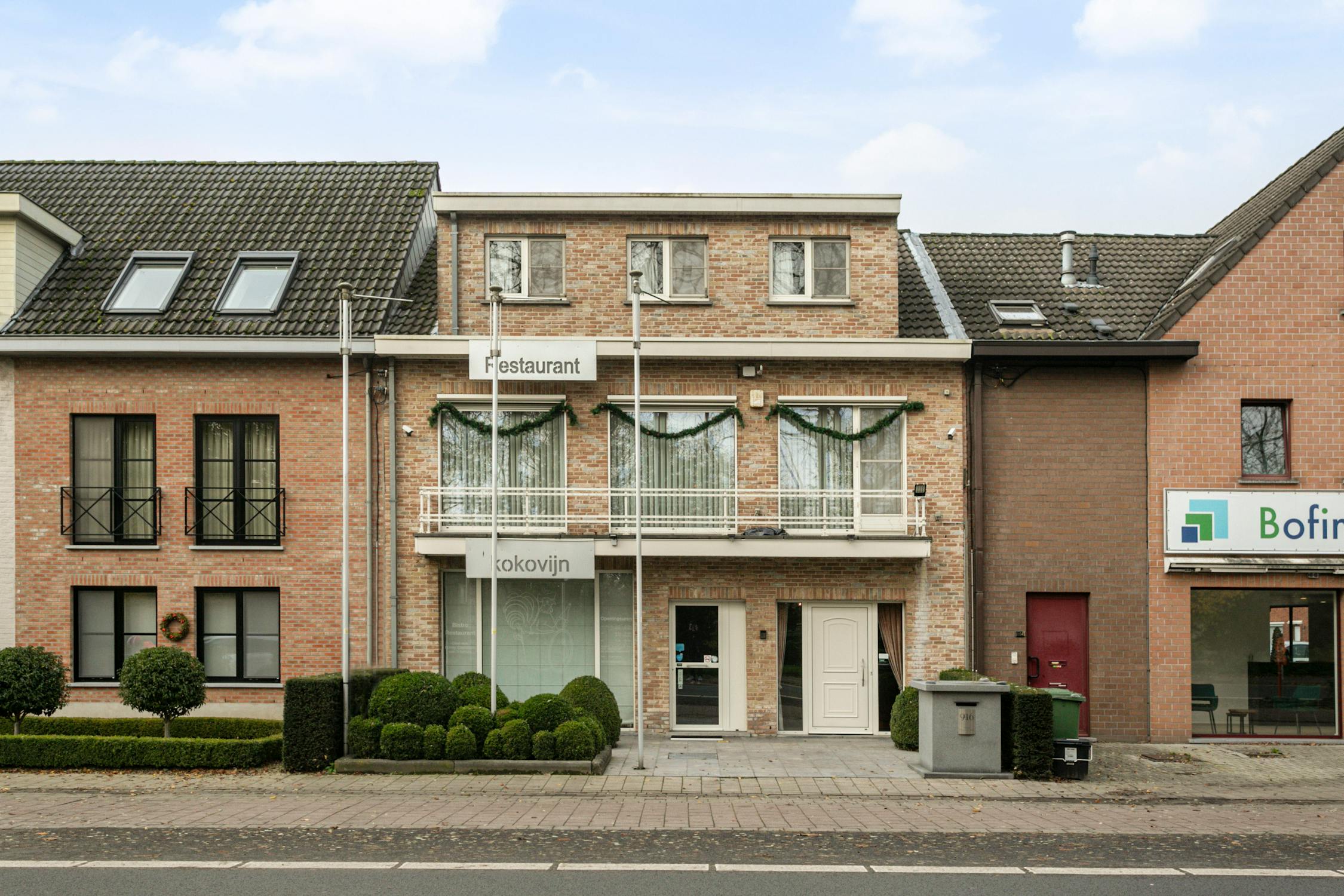 Huis met magazijn te koop in Bredabaan 916, Wuustwezel - Dewaele