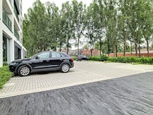 Parkeerplaats nabij centrum Ingelmunster.