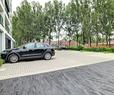Parkeerplaats nabij centrum Ingelmunster.