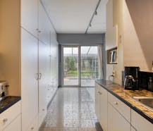 Ruim huis te koop Merksem met garage en zonnige tuin