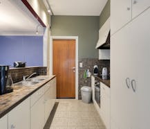 Ruim huis te koop Merksem met garage en zonnige tuin