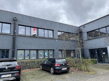 Recent kantoor op Philipssite te Brugge.
