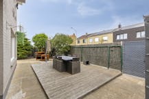 Instapklaar huis met 4 slaapkamers en garage te Assebroek 