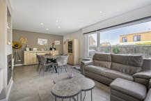 Instapklaar huis met 4 slaapkamers en garage te Assebroek 