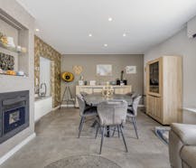 Instapklaar huis met 4 slaapkamers en garage te Assebroek