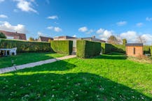 Rustig gelegen vakantiewoning met tuin te koop te Westende!