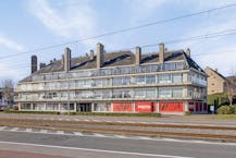 Handelsruimte met veel potentieel te huur te Koksijde-bad.