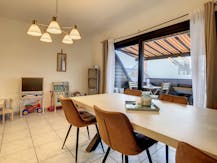 Appartement met 2 slaapkamers en terras te Roeselare.