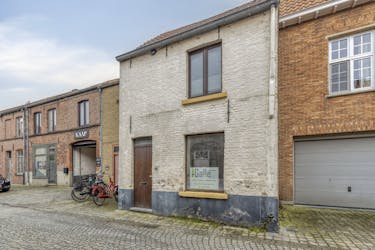 Te renoveren huis te koop in centrum Brugge