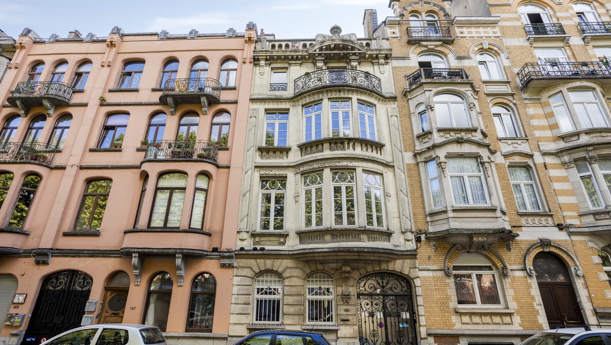 Investment property – 4 units with inner courtyard