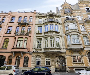 Investment property – 4 units with inner courtyard