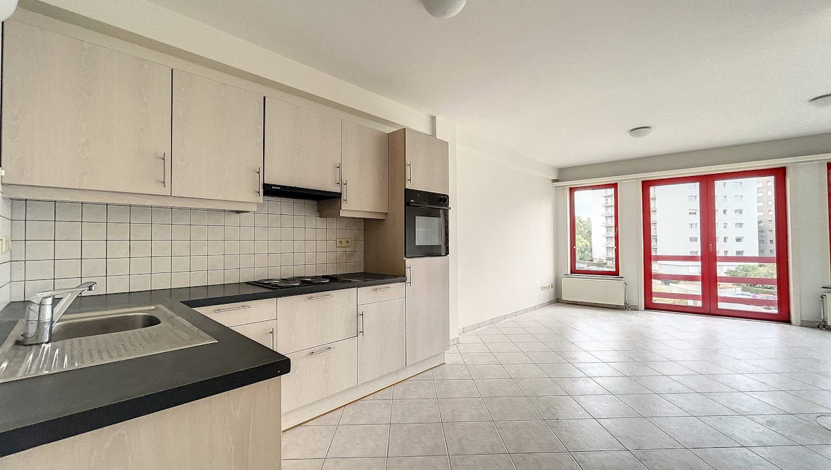 Parc Josaphat - Lovely 1 bedroom flat on the 4th floor.