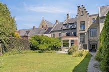 Karaktervol historisch pand in het centrum van Ardooie