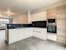 Recente woning met 3 kamers, tuin en garage in Poperinge