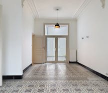 Woning met 4 slaapkamers en zonnige stadskoer te Roeselare