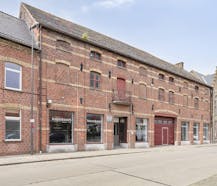 Ruim gebouw te koop in Vlamertinge