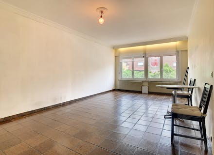 Appartement met 2 terrassen en 2 slaapkamers te koop in centrum Roeselare. 
