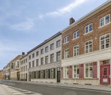 Kantoorgebouw van ca. 320 m² te koop in centrum Kortrijk