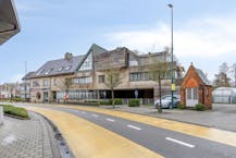 Appartement met drie slaapkamers en garage te koop!