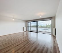 Appartement met 2 slaapkamers en frontaal zicht op het water in Niel