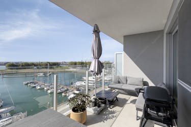 Spacious apartment with terrace and marina view for sale