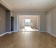 Ruime woning met loods op 2.127m² te Lo-Reninge.