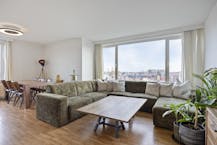 Lichtrijk hoekappartement met 2 slaapkamers