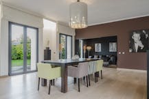 Architecturale patiowoning met tijdloze klasse