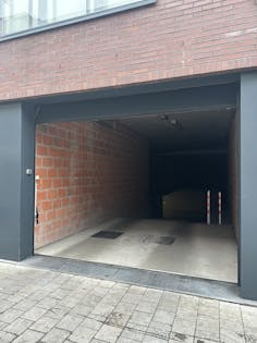 Place de parking fermée à vendre dans le centre d'Izegem