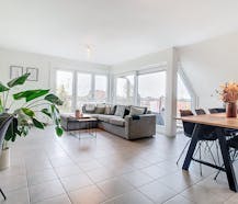 Dakappartement met 2 slaapkamers en terras te Roeselare.