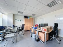 KMO-unit / bedrijfsruime in Stabroek - 363m² & 4 parkings 