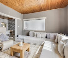 Landelijk gelegen, te renoveren woning met grote tuin.