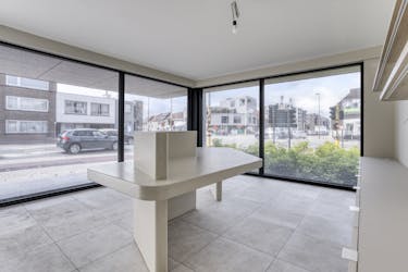 Kantoor op uitstekende ligging te koop in Roeselare