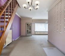 Te renoveren huis met vier slaapkamers en tuin in het centrum