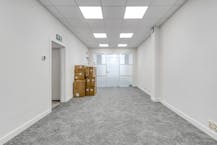 Kantoorgebouw te huur in Kortrijk