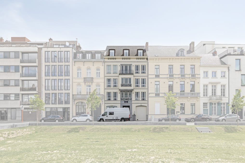 Kantoorgebouw te huur in Kortrijk