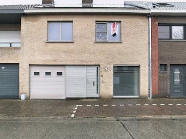 Gezellige woning met 3 slaapkamers en tuin te Roeselare.