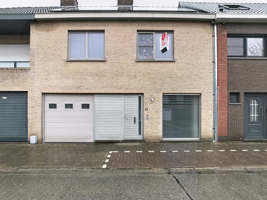 Gezellige woning met 3 slaapkamers en tuin te Roeselare.