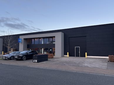 Magazijn met bureel te huur Roeselare