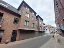 Garagebox te koop in hartje Rumbeke