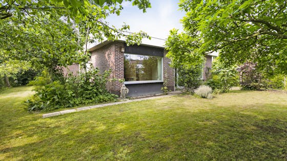 Hijsen buitenste seinpaal Huis verkocht in Kromme Leie 29, Sint-Denijs-Westrem - Dewaele