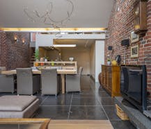 Unieke loftwoning met ruime garage en prachtige tuin