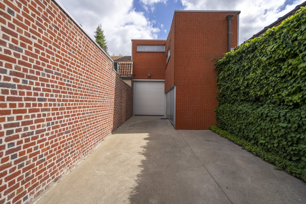 Unieke loftwoning met ruime garage en prachtige tuin