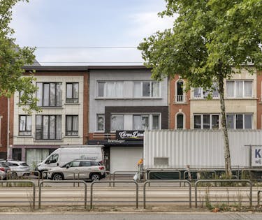 Opbrengsteigendom te koop in Mortsel