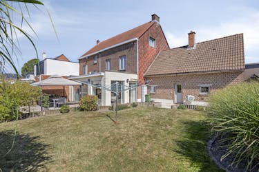 Halfopen gezinswoning in centrum Stevoort met prachtige tuin op 10A87CA