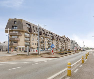 Ruim en lichtrijk appartement met terras op topligging